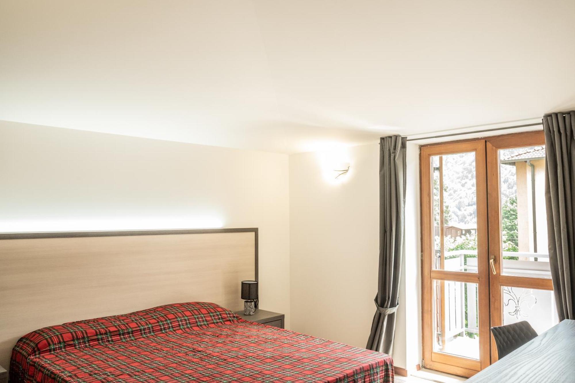 Appartamenti Edolo - A 20 Minuti Da Ponte Di Legno E Aprica エクステリア 写真